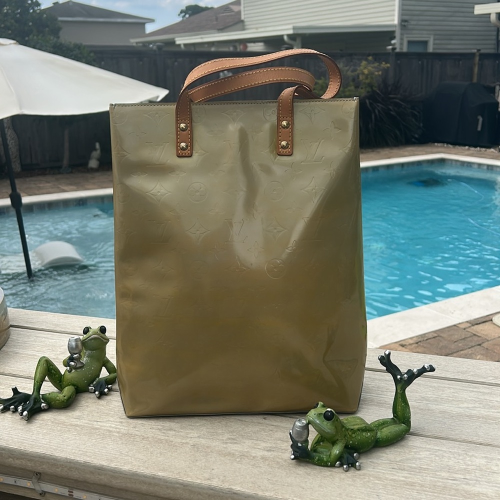 Louis Vuitton W/COA Reade MM - Picture 2 of 9